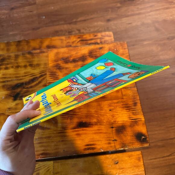 Vintage 1999 Look Out Kindergarten Here I Come Paperback Book - Picture 9 of 9